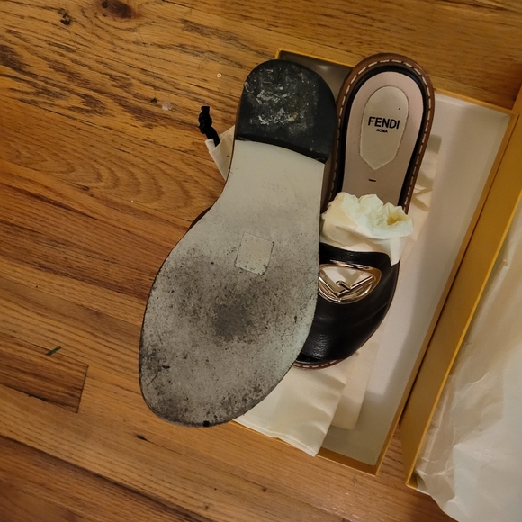 FENDI shoes - Picture 4 of 4